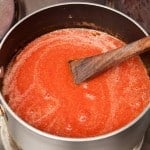 salsa de tomate cocinandose