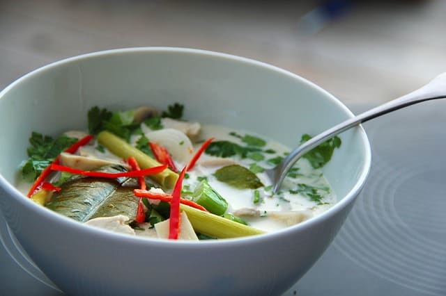 receta de sopa tailandesa tom kha gai