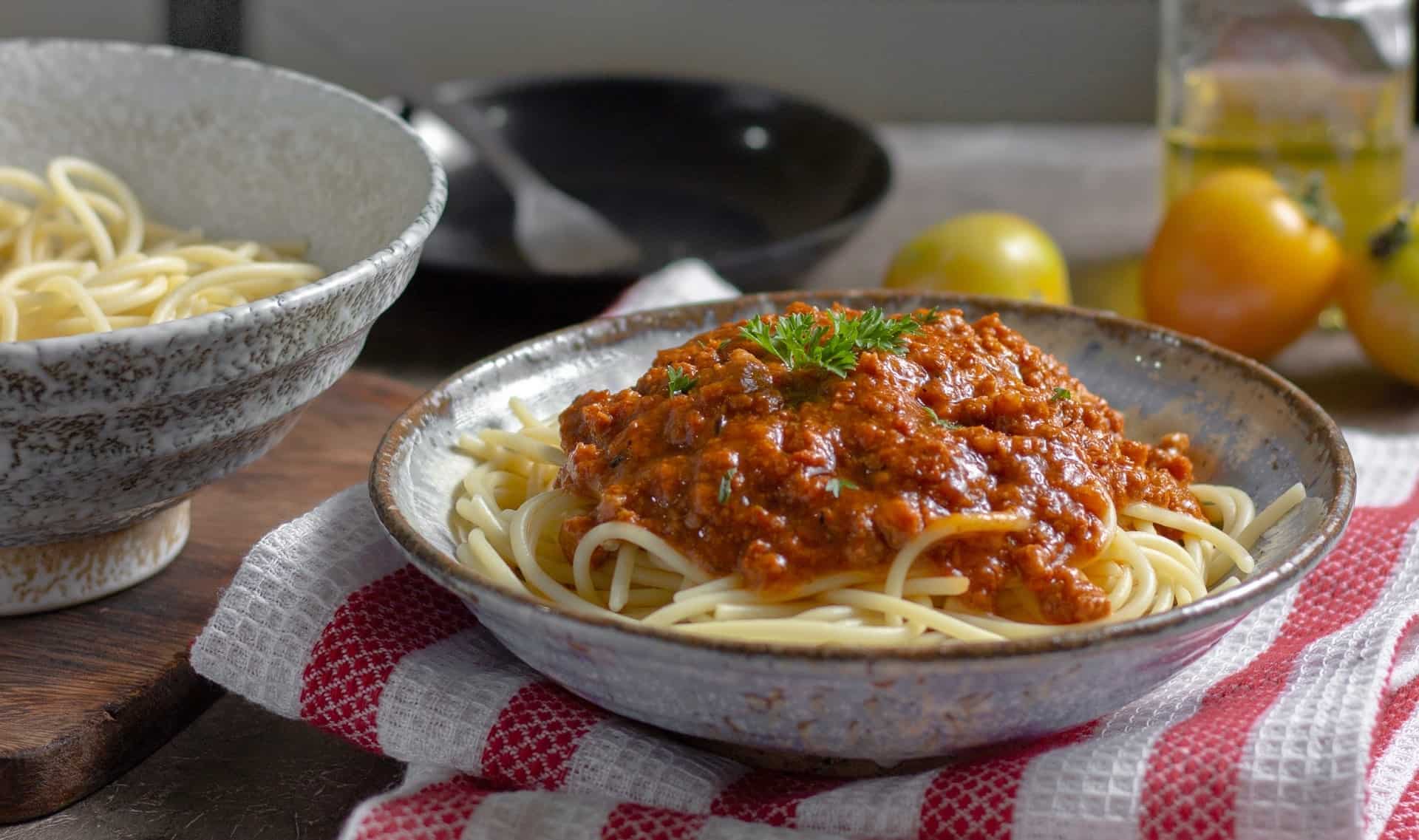 Cómo hacer espaguetis a la boloñesa
