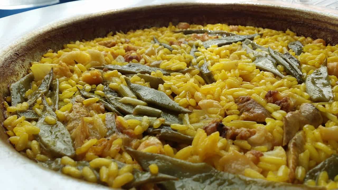 Receta de paella valenciana tradicional - Comedera - Recetas, tips y  consejos para comer mejor.