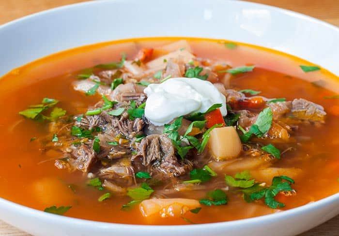 Cómo hacer sopa borsch rusa - Comedera - Recetas, tips y consejos para comer  mejor.