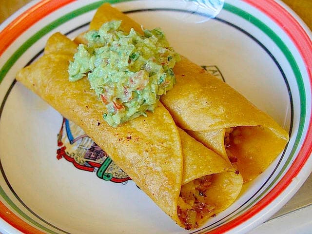 Receta de tacos dorados mexicanos - Comedera - Recetas, tips y consejos  para comer mejor.