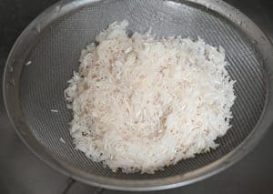 lavando el arroz basmati