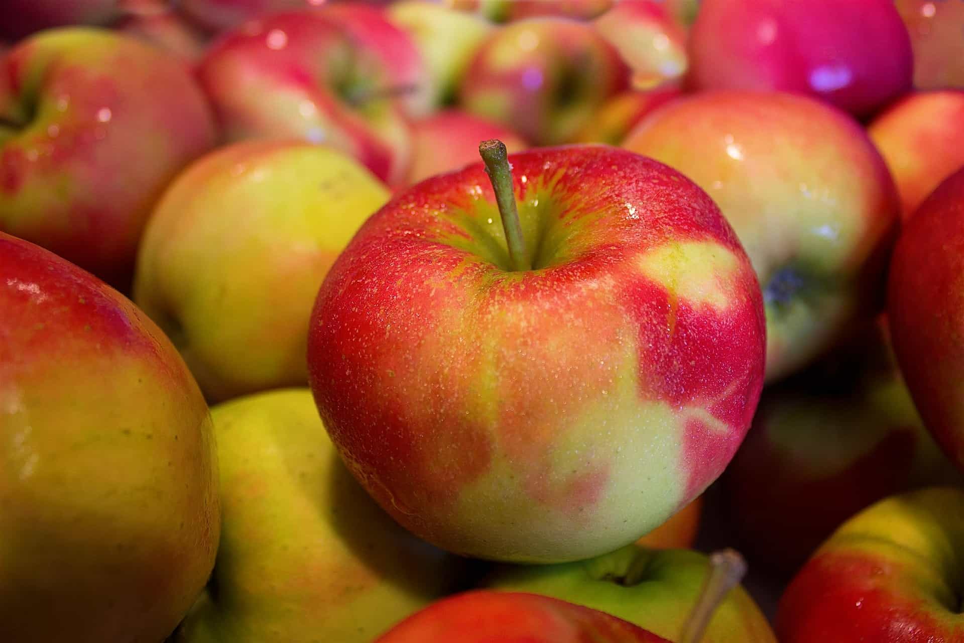 Manzanas por Pixabay