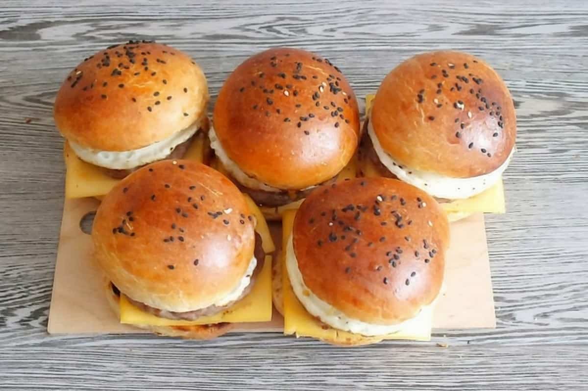 10 tips para hacer hamburguesas caseras perfectas y jugosas