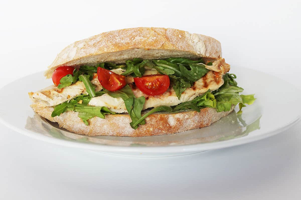 Cómo hacer un sandwich de pollo fácil - Comedera - Recetas, tips y consejos  para comer mejor.