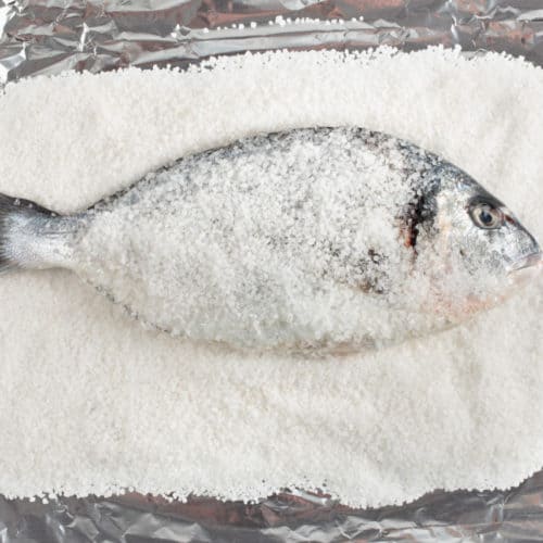 Receta de dorada a la sal (pescado al horno fácil)