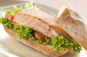 sandwich au saumon cuit