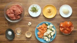caldo de albóndigas con verduras - ingredientes