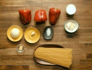 espaguettis en salsa de pimiento morrón 1