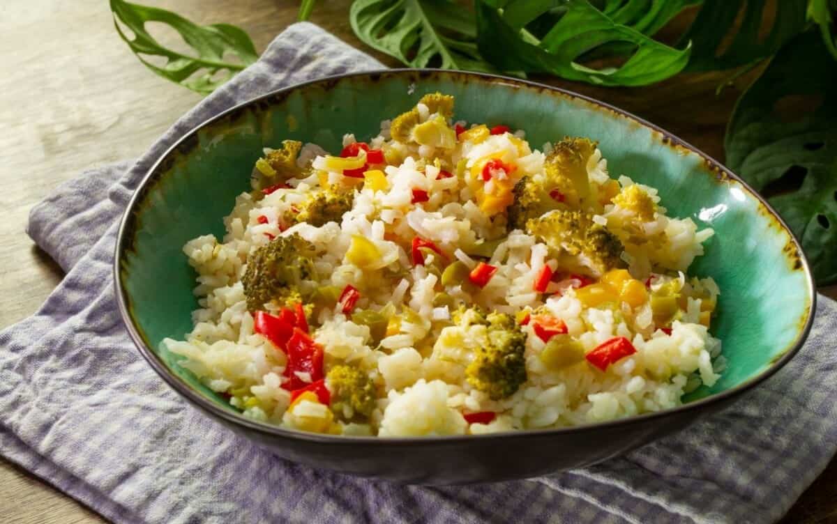 arroz con brócoli y pimientos