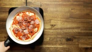 pizza de carne al sartén paso 7