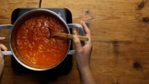 sopa de tomate con pasta