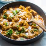Lomo de cerdo al curry con coco y lima